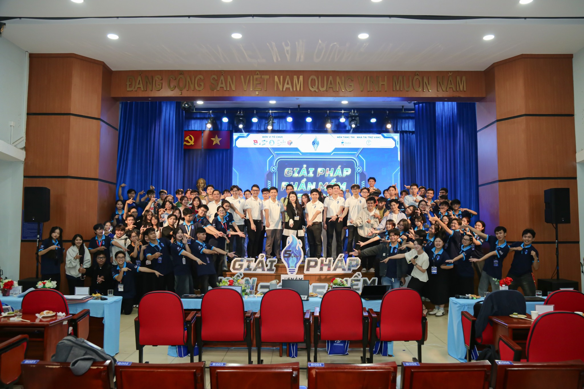 Vinh danh thành viên CLB tại Cuộc thi “Giải Pháp Phần Mềm Năm 2025”