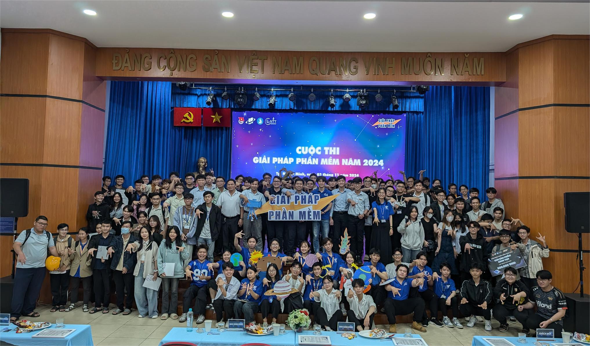 Vinh danh thành viên CLB tại Cuộc thi “Giải Pháp Phần Mềm Năm 2024”